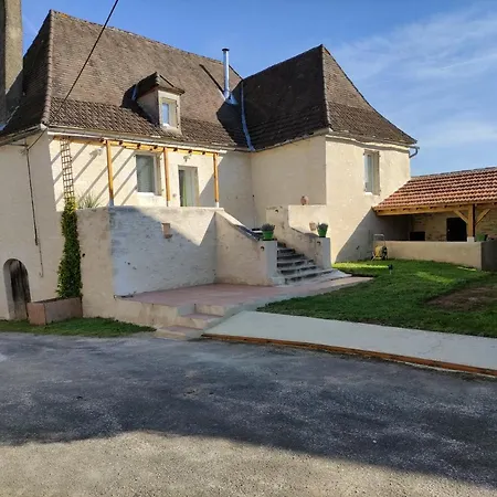 別荘 Location De Vacances D'une Maison En Pierres A La Campagne