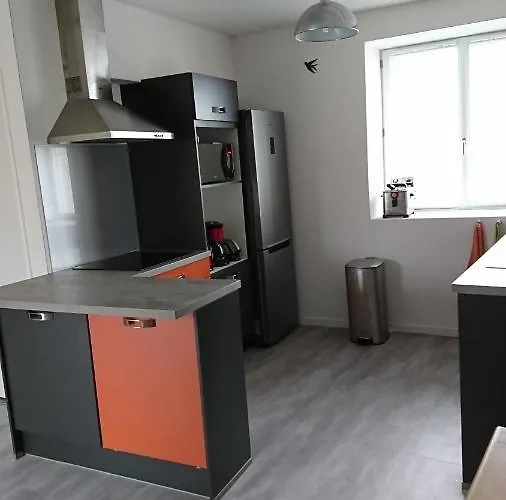 Location De Vacances D'une Maison En Pierres A La Campagne *