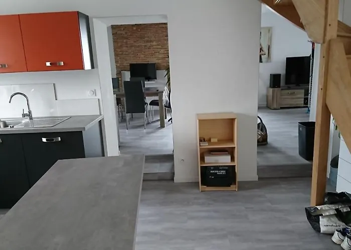 Location De Vacances D'une Maison En Pierres A La Campagne